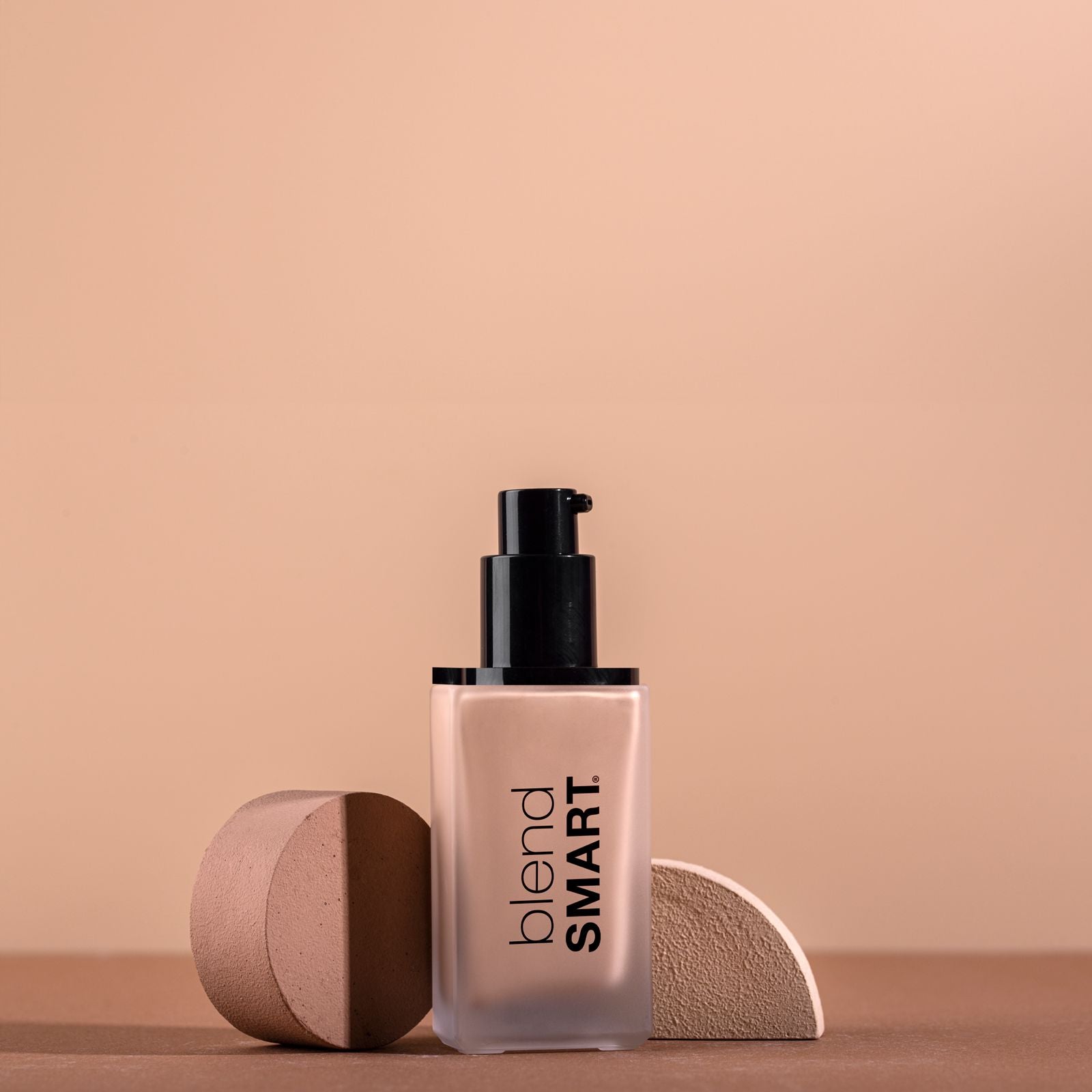 Fond de teint satiné SPF15 – Less is More par blendSMART